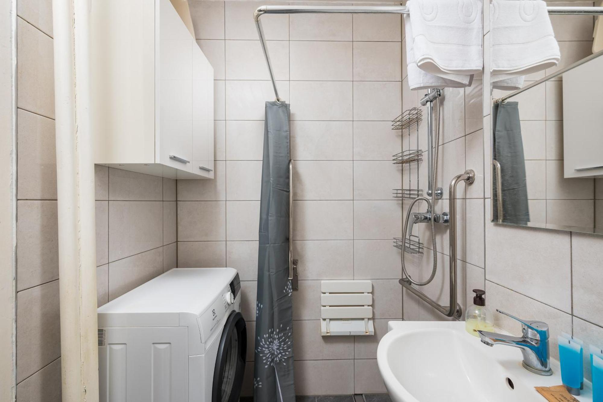 Wola Mila Standard Apartment Varşovia Exterior foto
